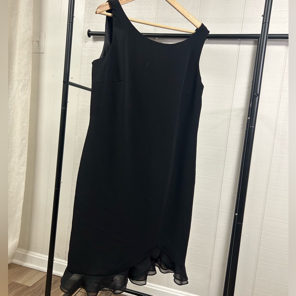 Virgo Black Asymmetrical Sleeveless Shift Dress